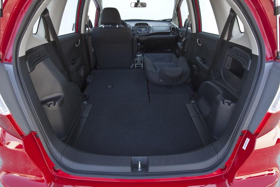  Honda Fit Sport 2012 года  (фото 25 из 42)